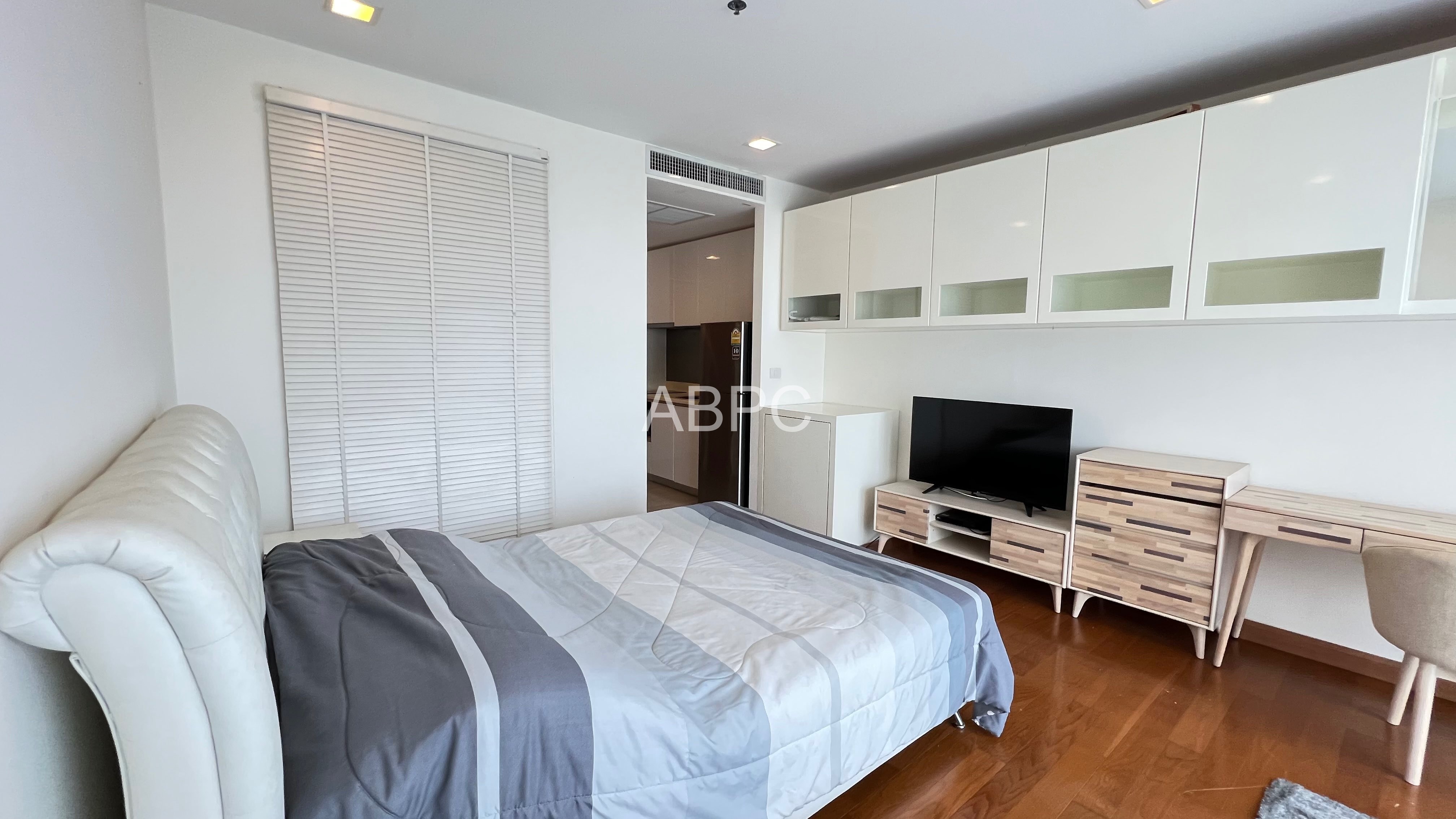 Cheap Studio For Rent in The Palm Wongamat photo 9