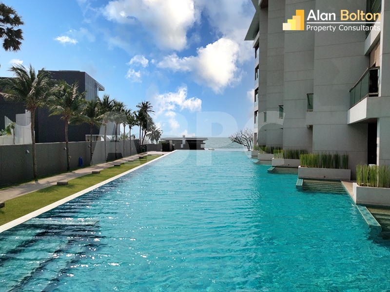 Large Beachfront Pool Access 1 Bed 1 Bath Condo In Wongamat photo 2