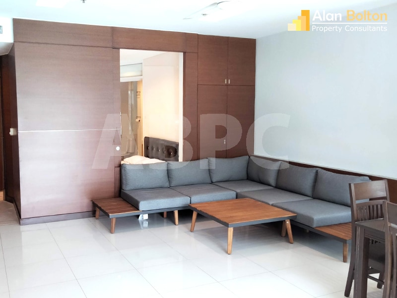 Large Beachfront Pool Access 1 Bed 1 Bath Condo In Wongamat photo 3