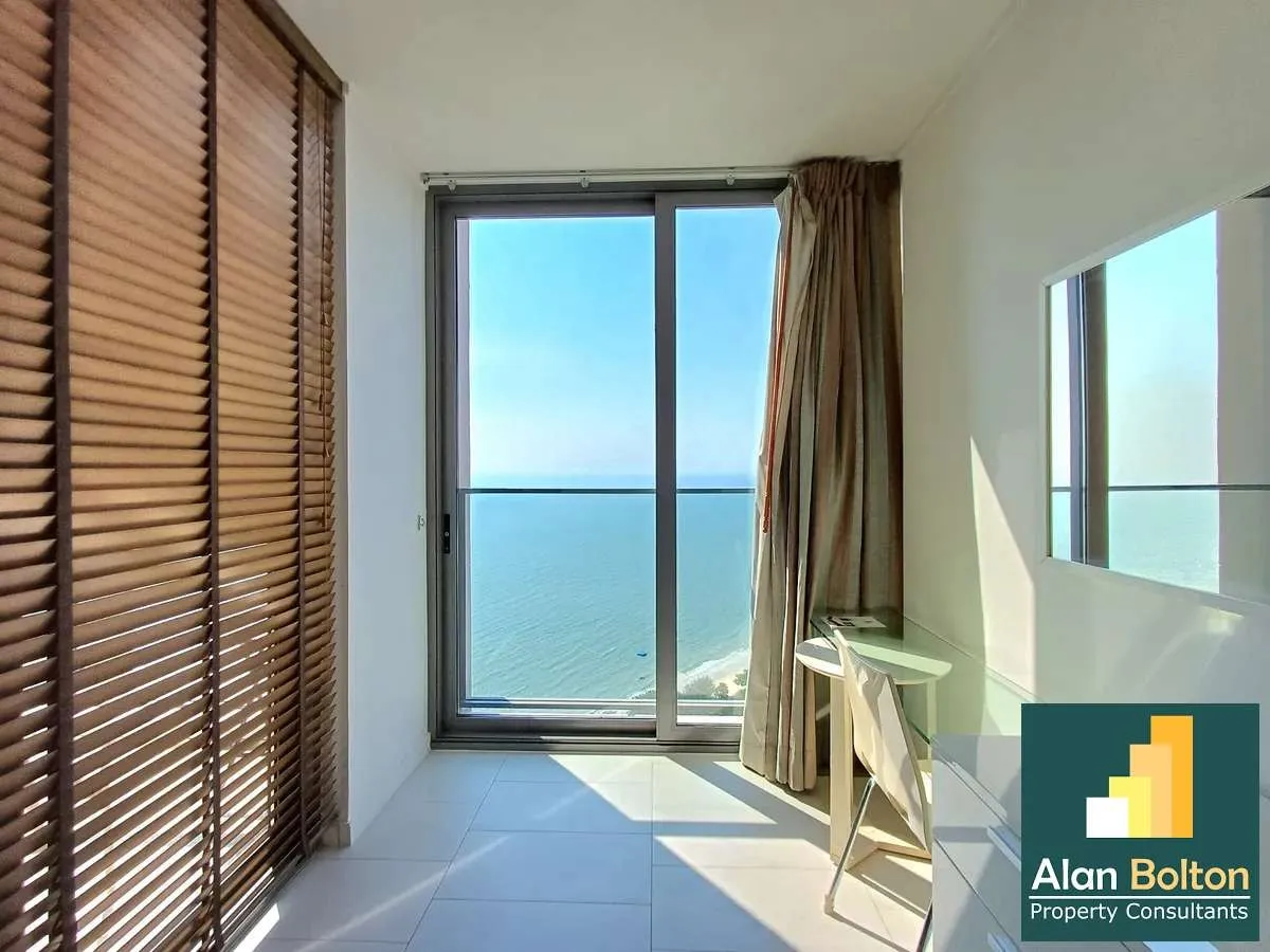 1 Bed 1 Bath in Wong Amat CR5208 photo 3