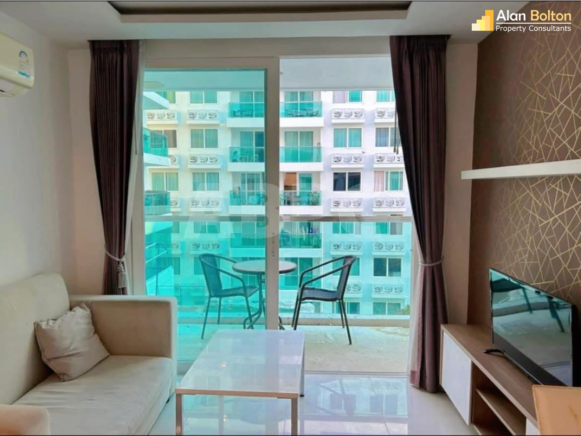 Pool View 1 Bed 1 Bath Condo in Jomtien photo 3