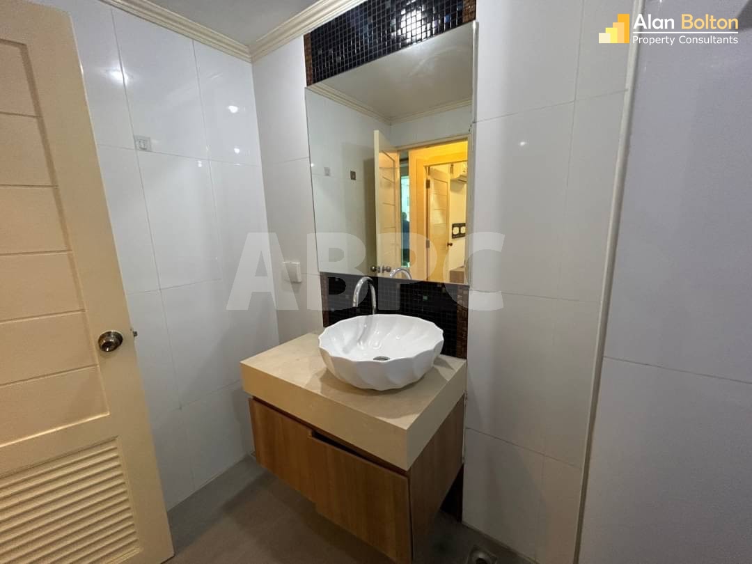 Pool View 1 Bed 1 Bath Condo in Jomtien photo 8