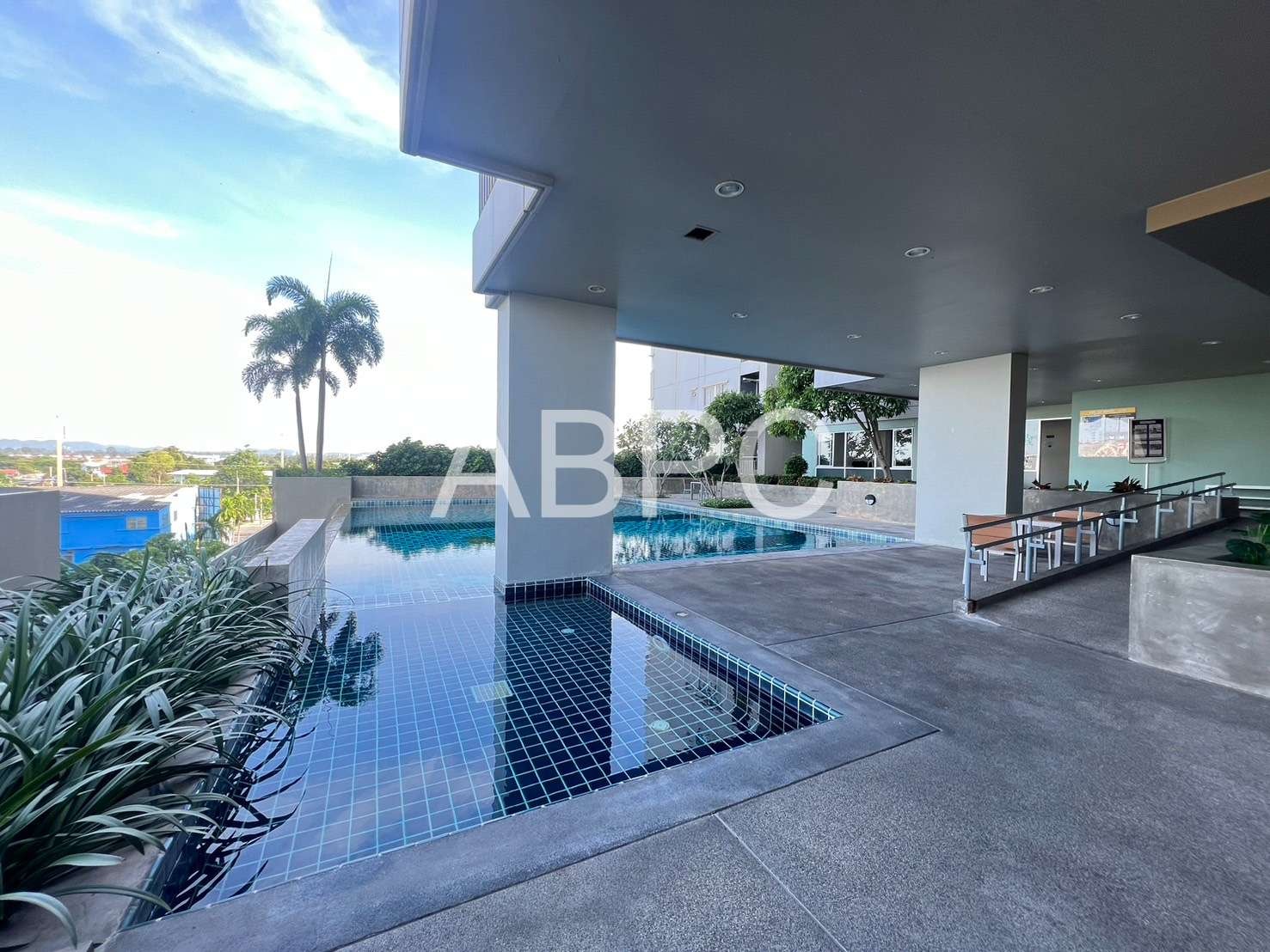 Condo for sale 2 Bedrooms 2 Bathrooms in Sukumvit photo 2