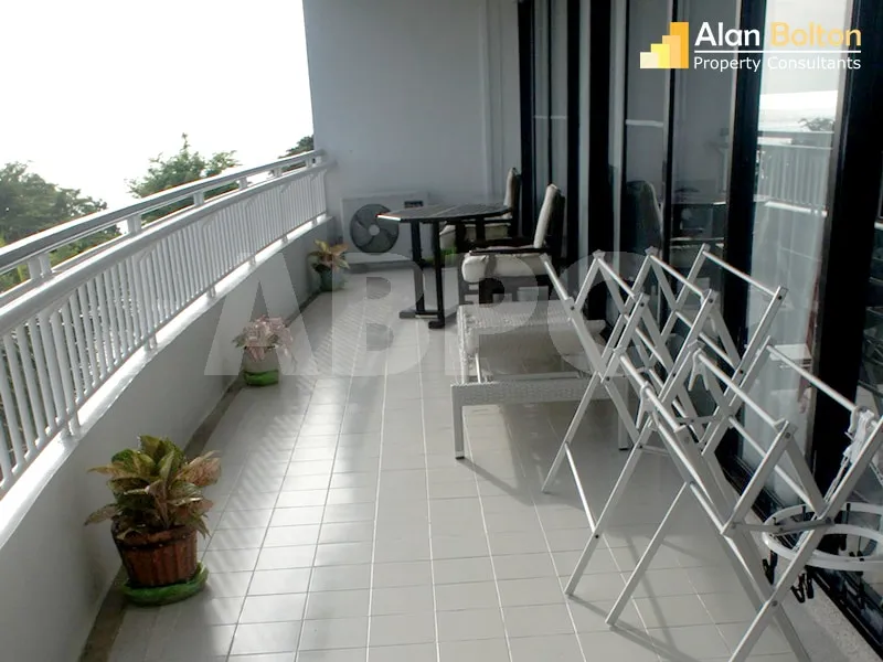 2 Bed 2 Bath in Wong Amat CR5669 photo 12