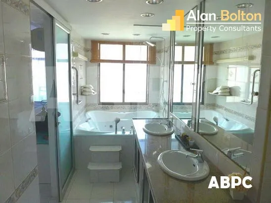 2 Bed 2 Bath Condo in South Pattaya photo 6
