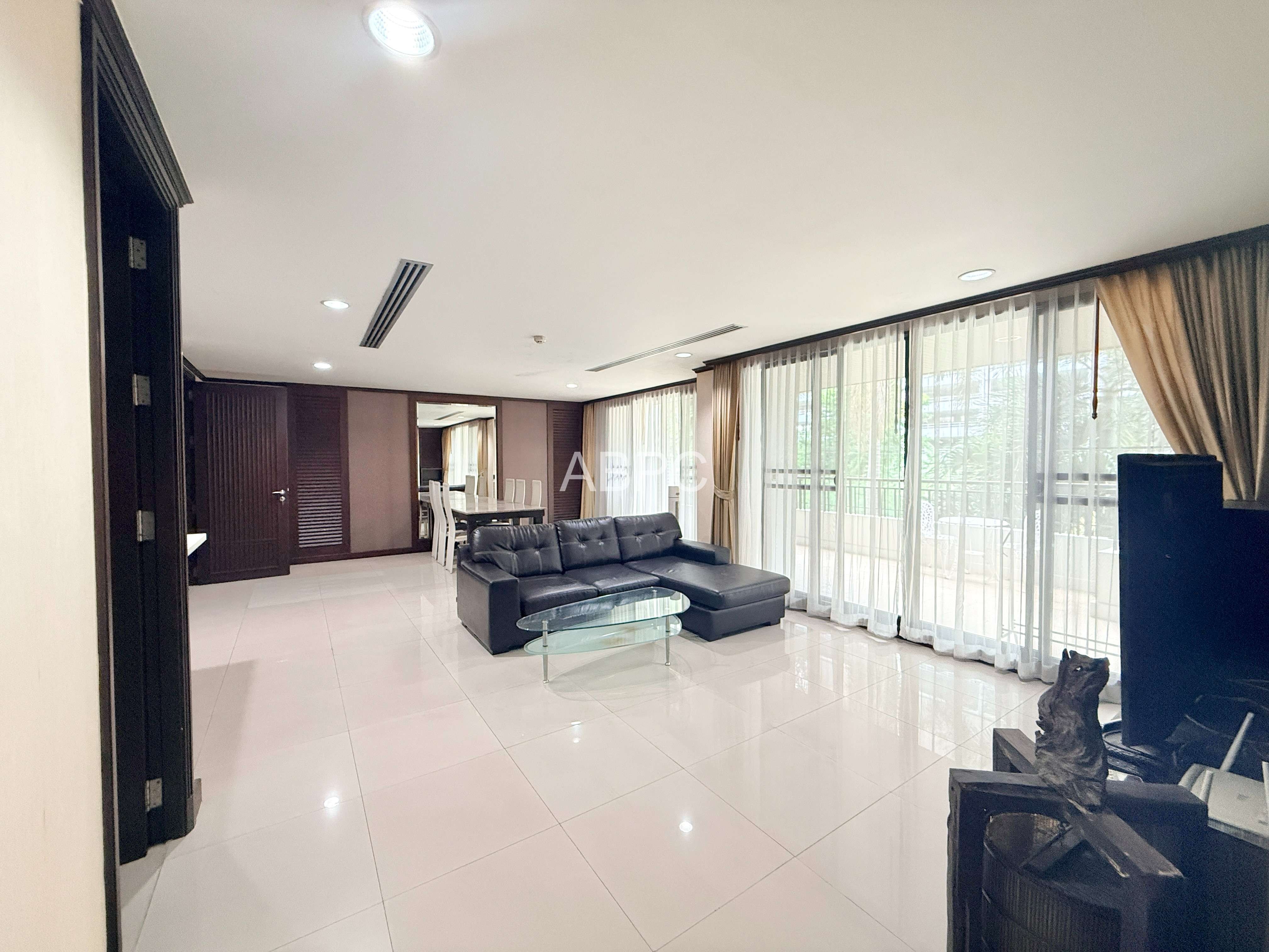 2 Bed 2 Bath in Central Pattaya CR5766 photo 12