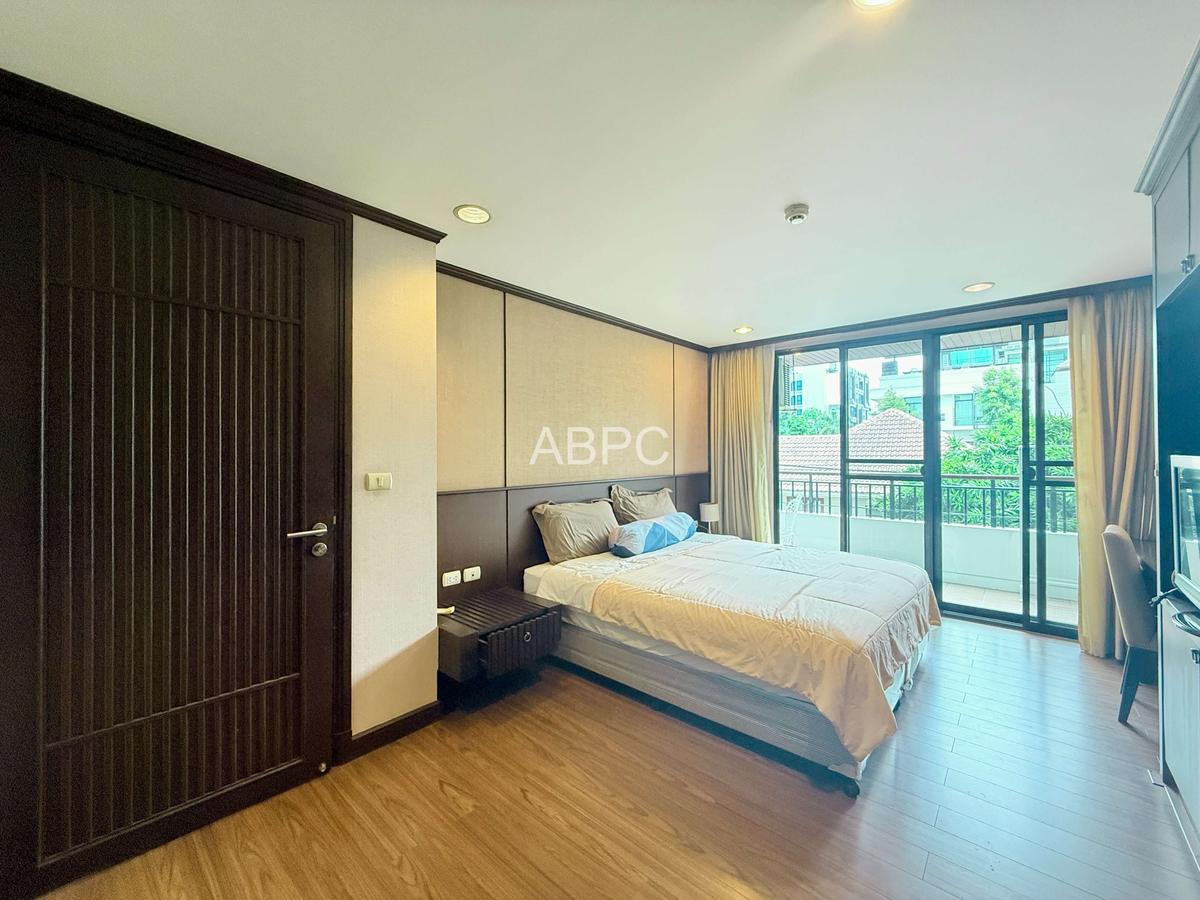 2 Bed 2 Bath in Central Pattaya CR5766 photo 11