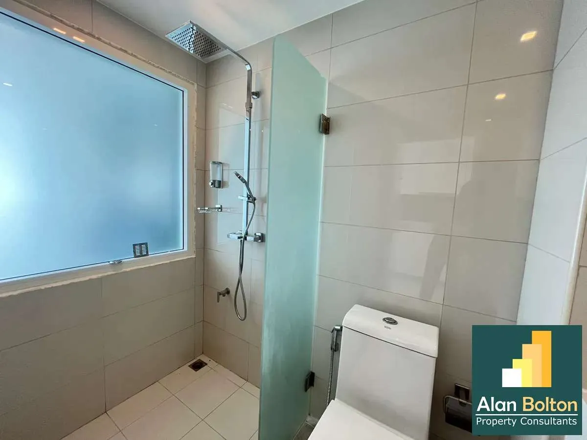 Studio 1 Bathroom in Central Pattaya photo 5