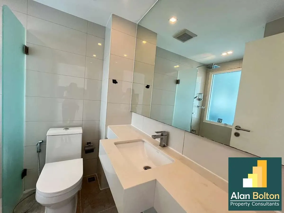 Studio 1 Bathroom in Central Pattaya photo 6