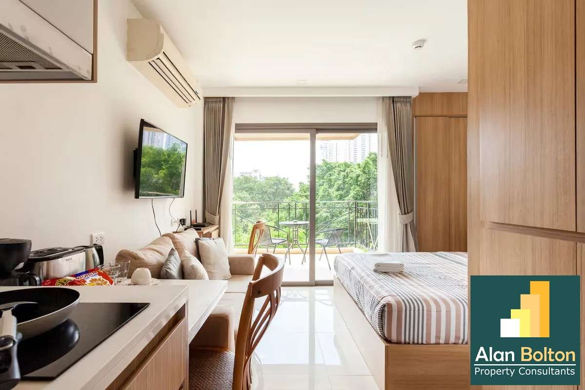 Studio 1 Bath in Wong Amat CR5993 photo 8