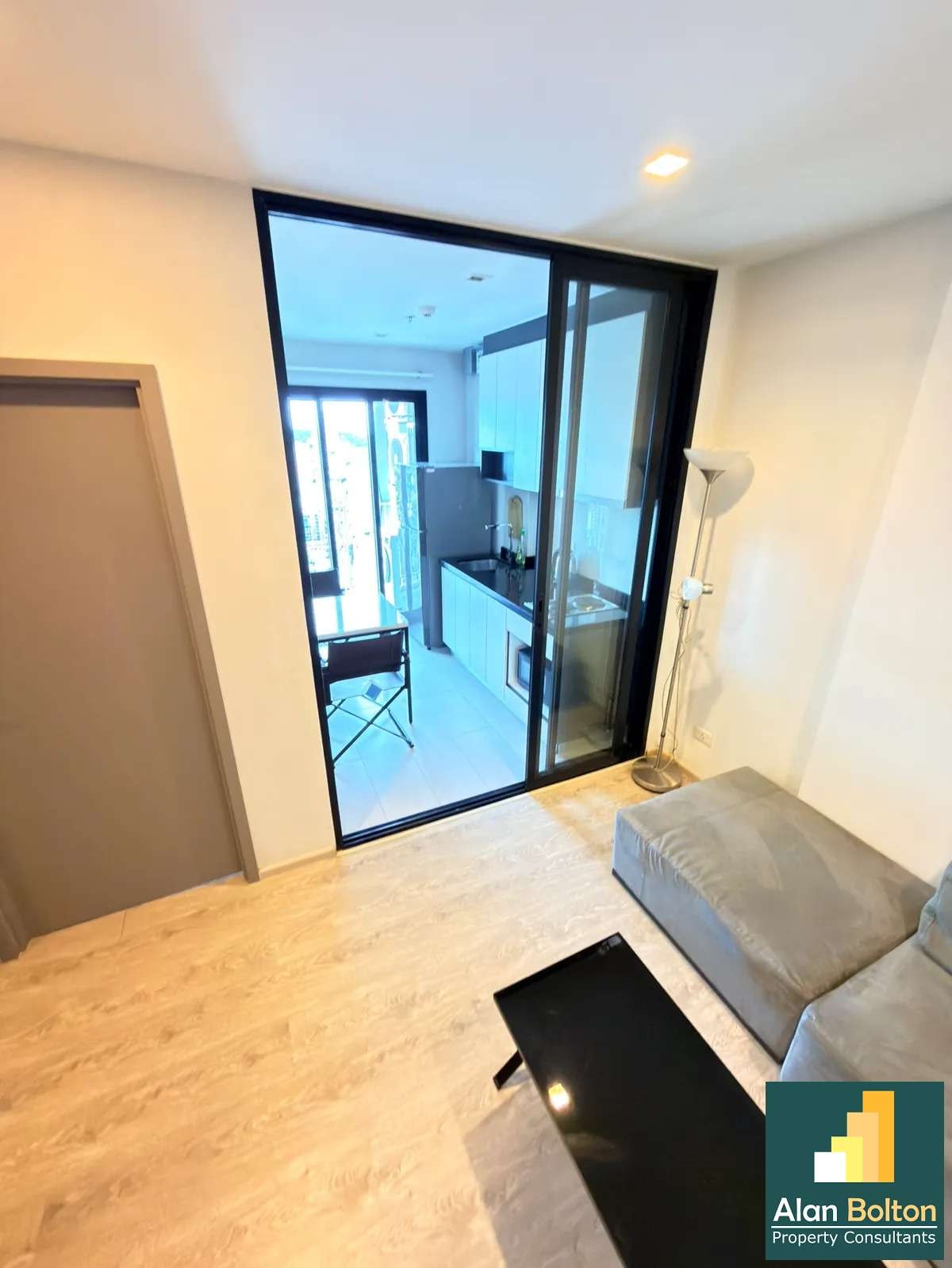 Ocean View 1 Bed 1 Bath Condo In Central Pattaya photo 12