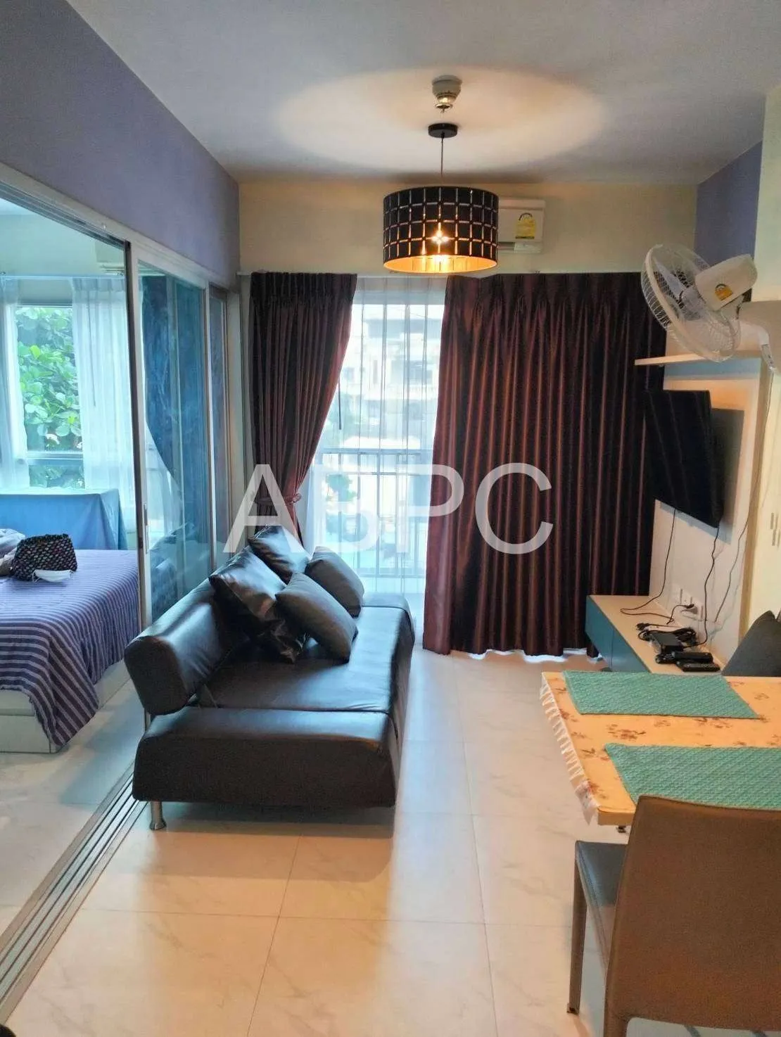 Ocean View 1 Bed 1 Bath Condo in North Pattaya CR6060