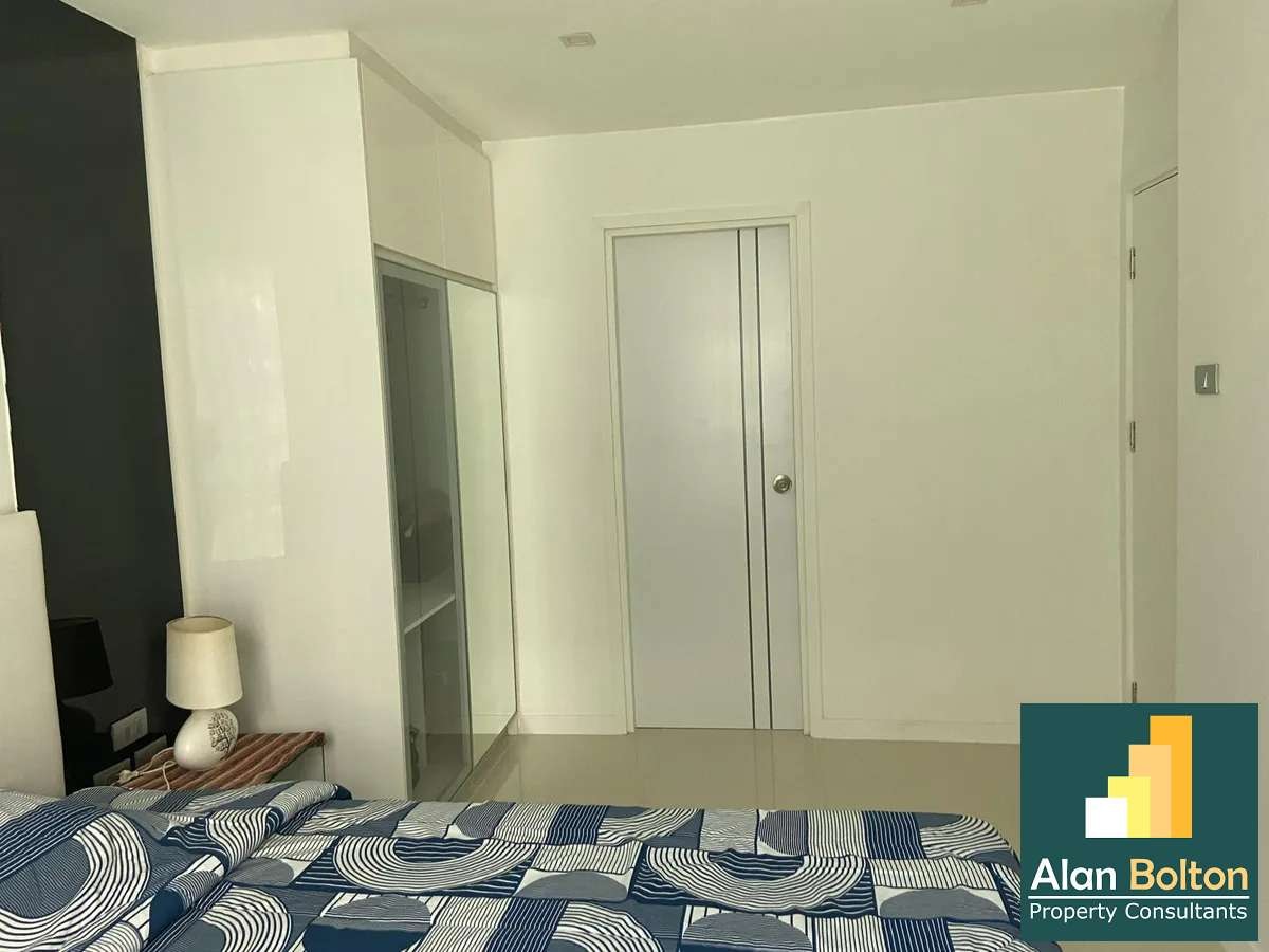 1 Bed 1 Bath Condo In Central Pattaya photo 14