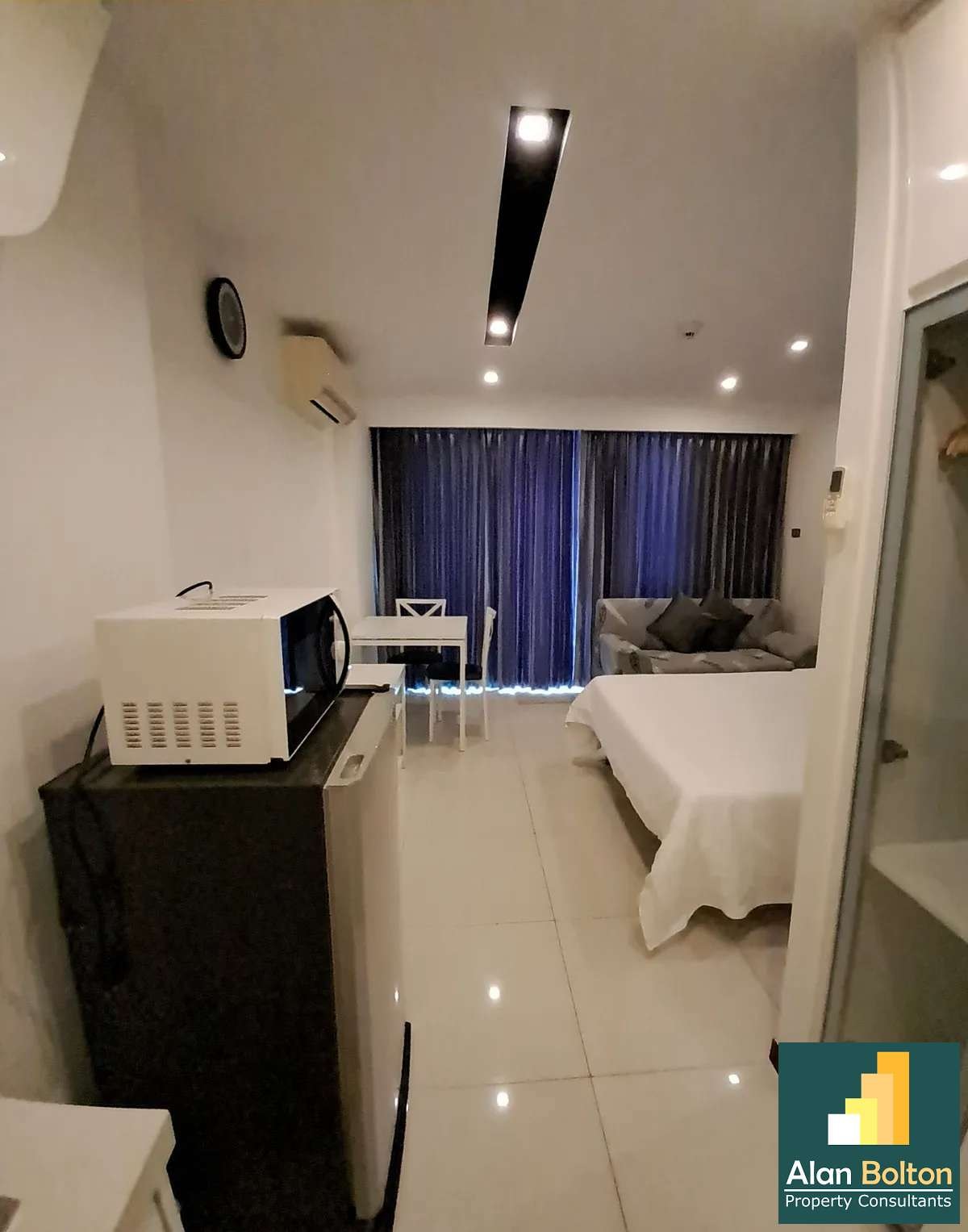 Studio 1 Bathroom 1 Bathroom in Central Pattaya photo 9