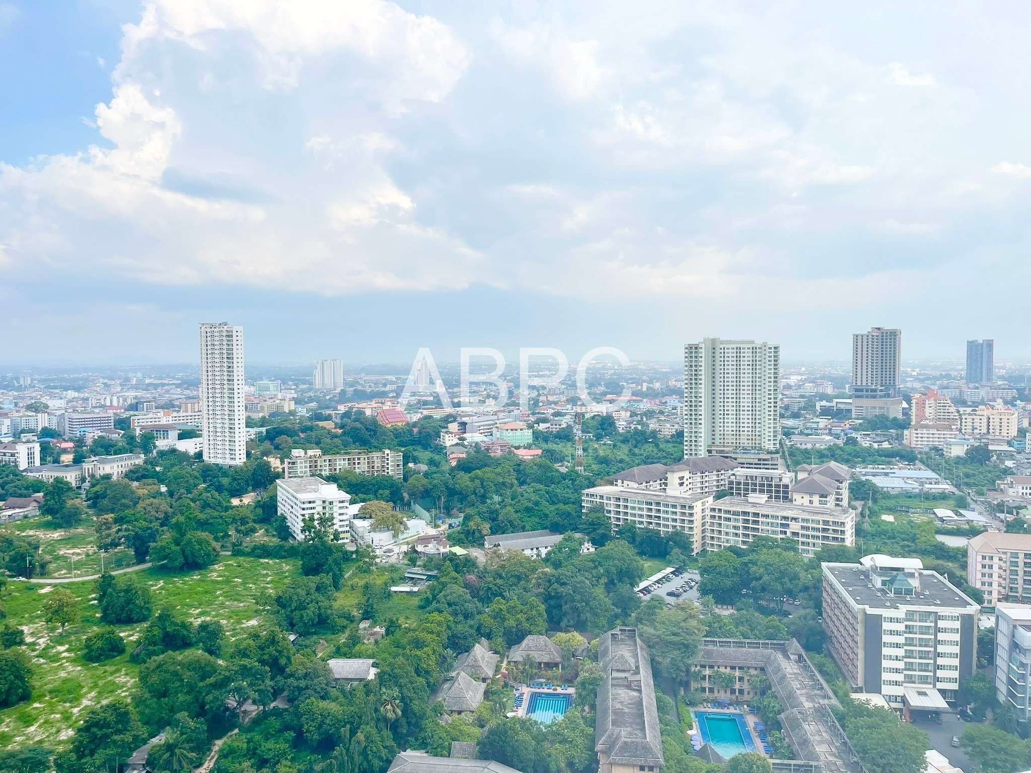 Beachfront 2 Bed in Wong amat For Rent photo 16