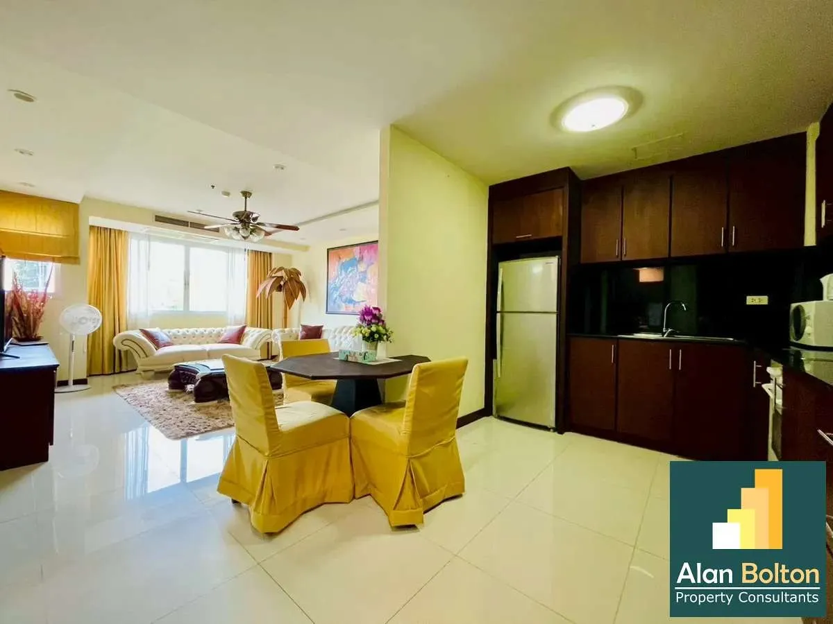 1 Bed 2 Bath Condo in Central Pattaya photo 12