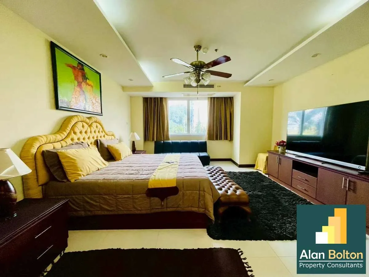 1 Bed 2 Bath Condo in Central Pattaya photo 5