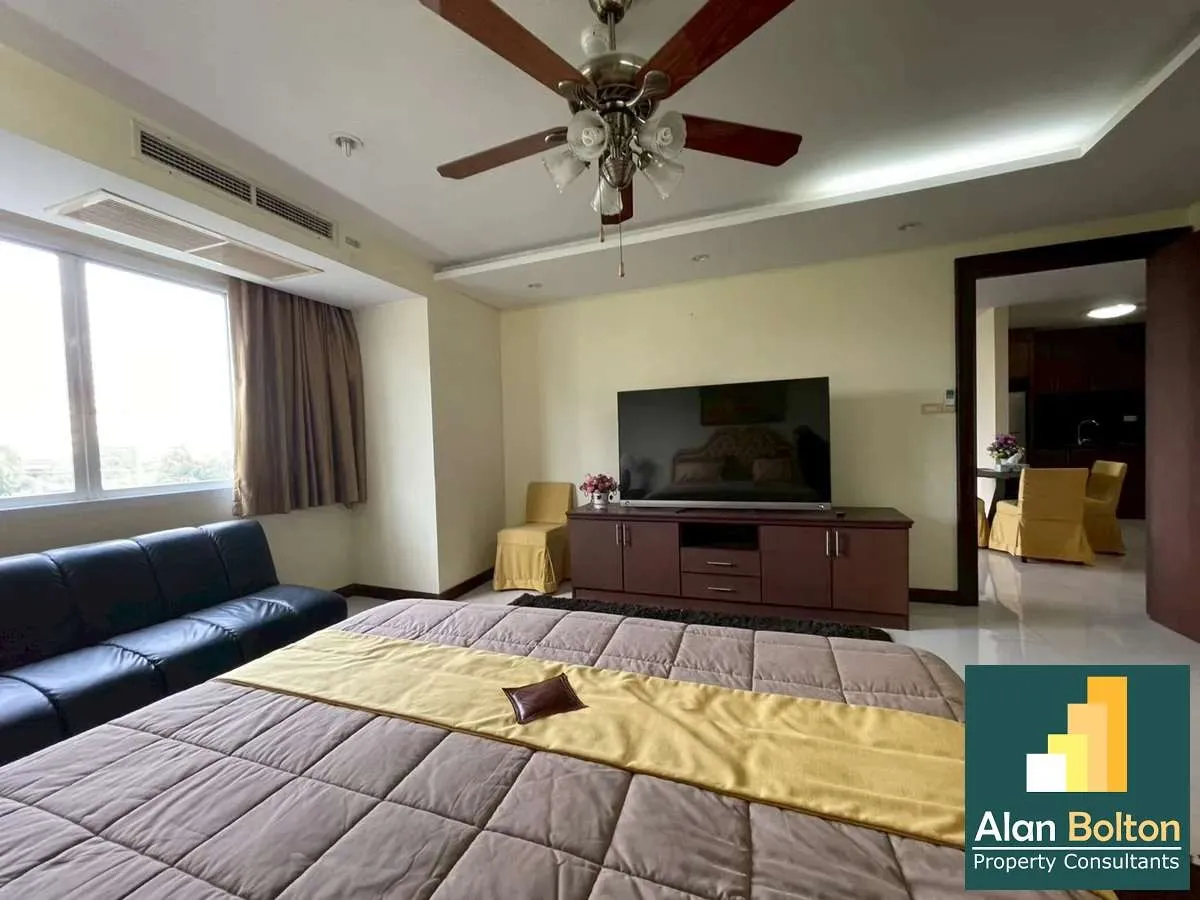 1 Bed 2 Bath Condo in Central Pattaya photo 6