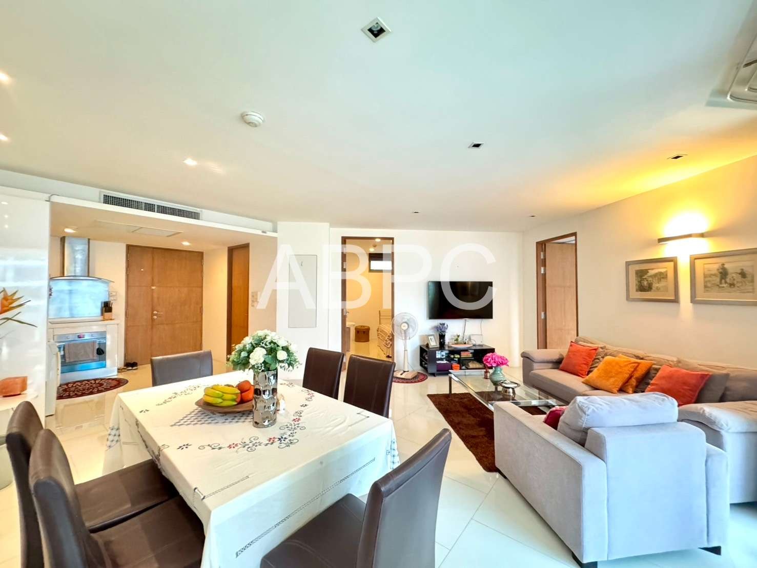 2 Bed 2 Bath in Wong Amat CR6395 photo 4