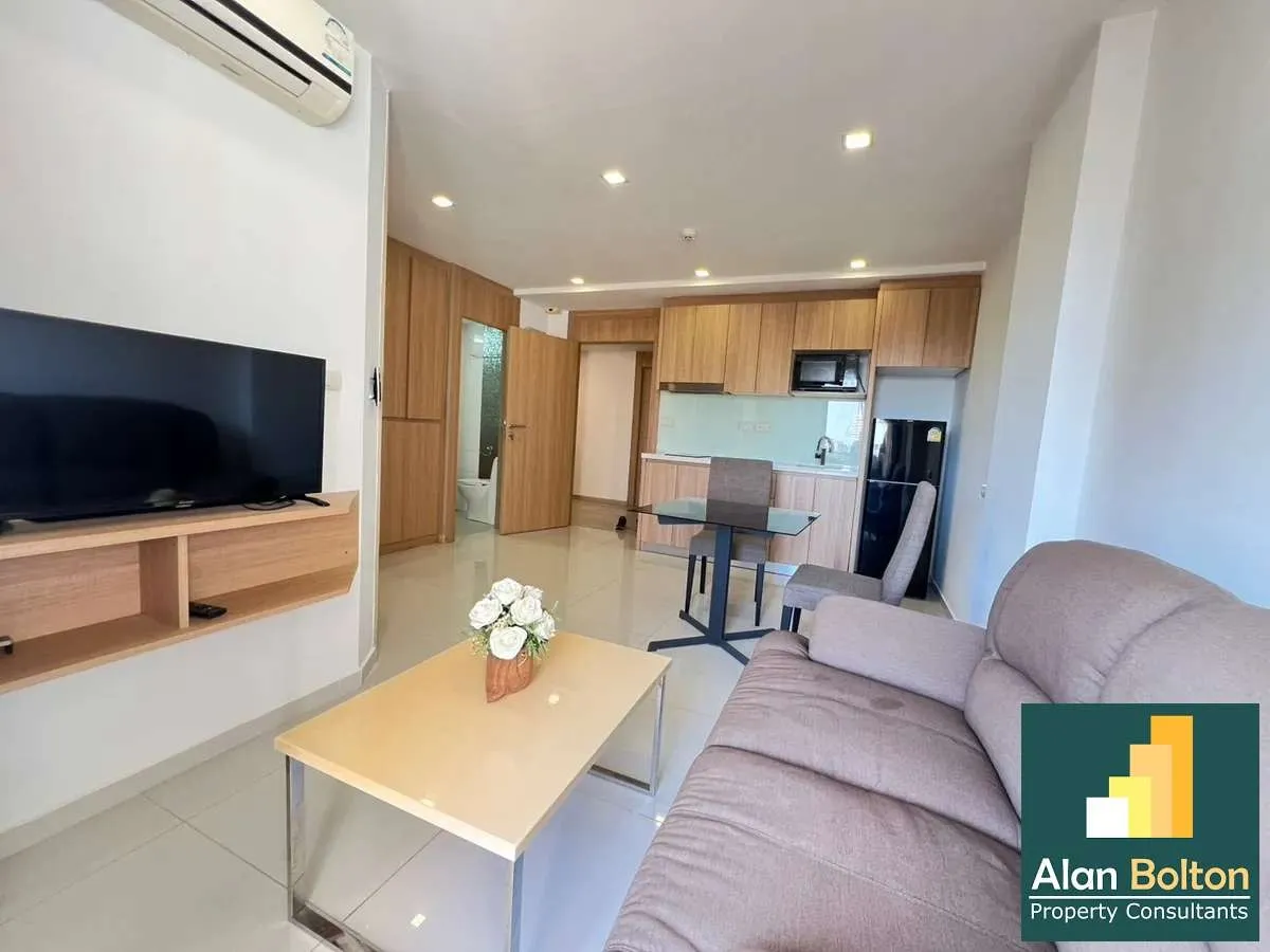 1 Bedroom 1 Bathroom in Pratumnak For Rent photo 3