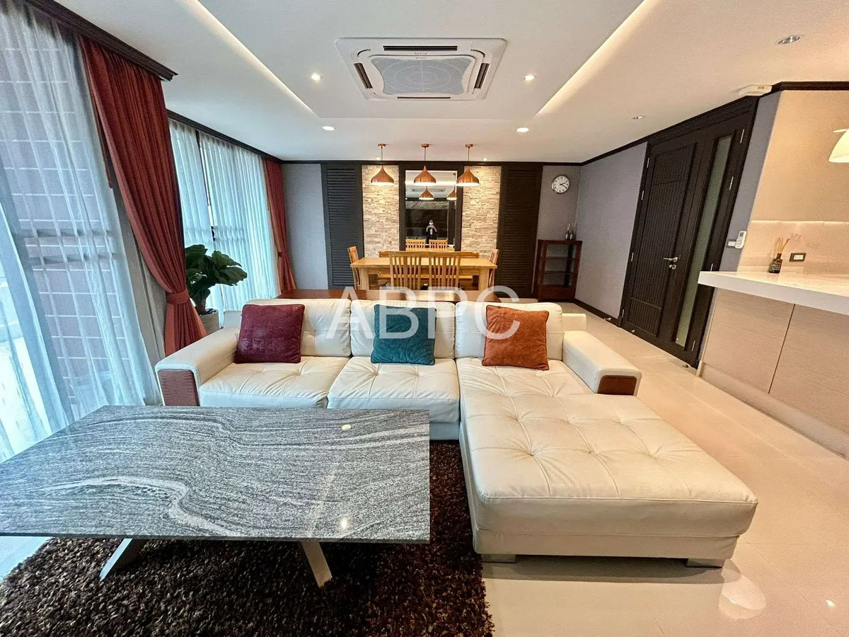 Newly Renovated 2 Bed in Central Pattaya For Rent photo 2