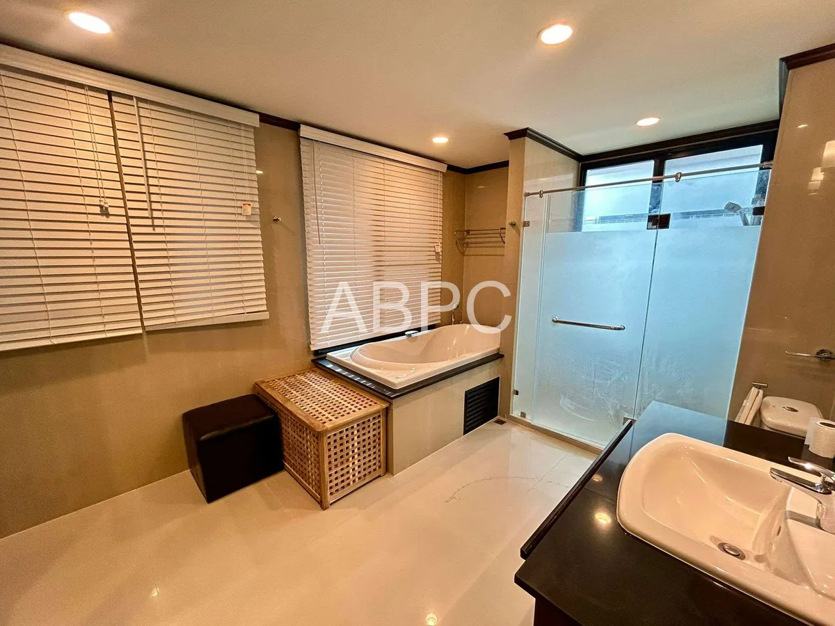 Newly Renovated 2 Bed in Central Pattaya For Rent photo 16