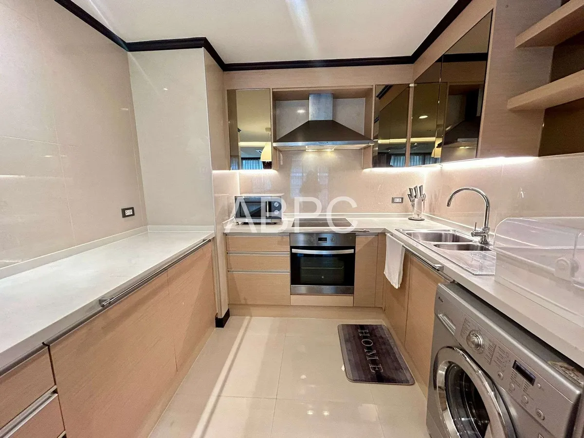 Newly Renovated 2 Bed in Central Pattaya For Rent photo 4