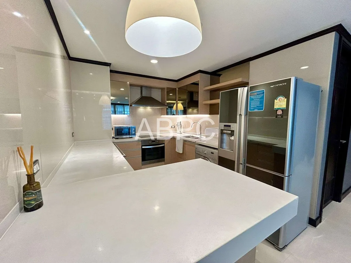 Newly Renovated 2 Bed in Central Pattaya For Rent photo 6