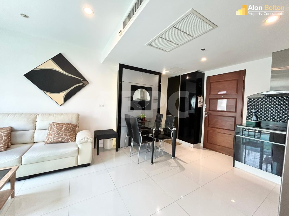 2 Bed 2 Bath Condo in Pratumnak photo 20