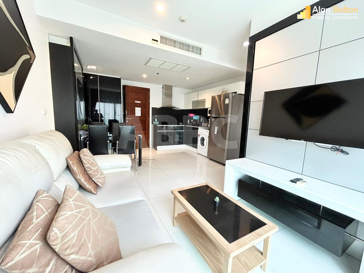 2 Bed 2 Bath Condo in Pratumnak photo 17