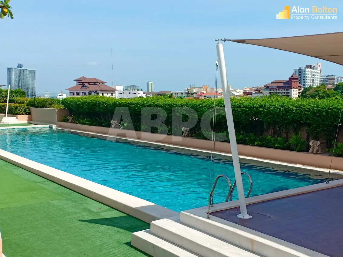 Ocean View 2 Bed 2 Bath Condo in Pratumnak