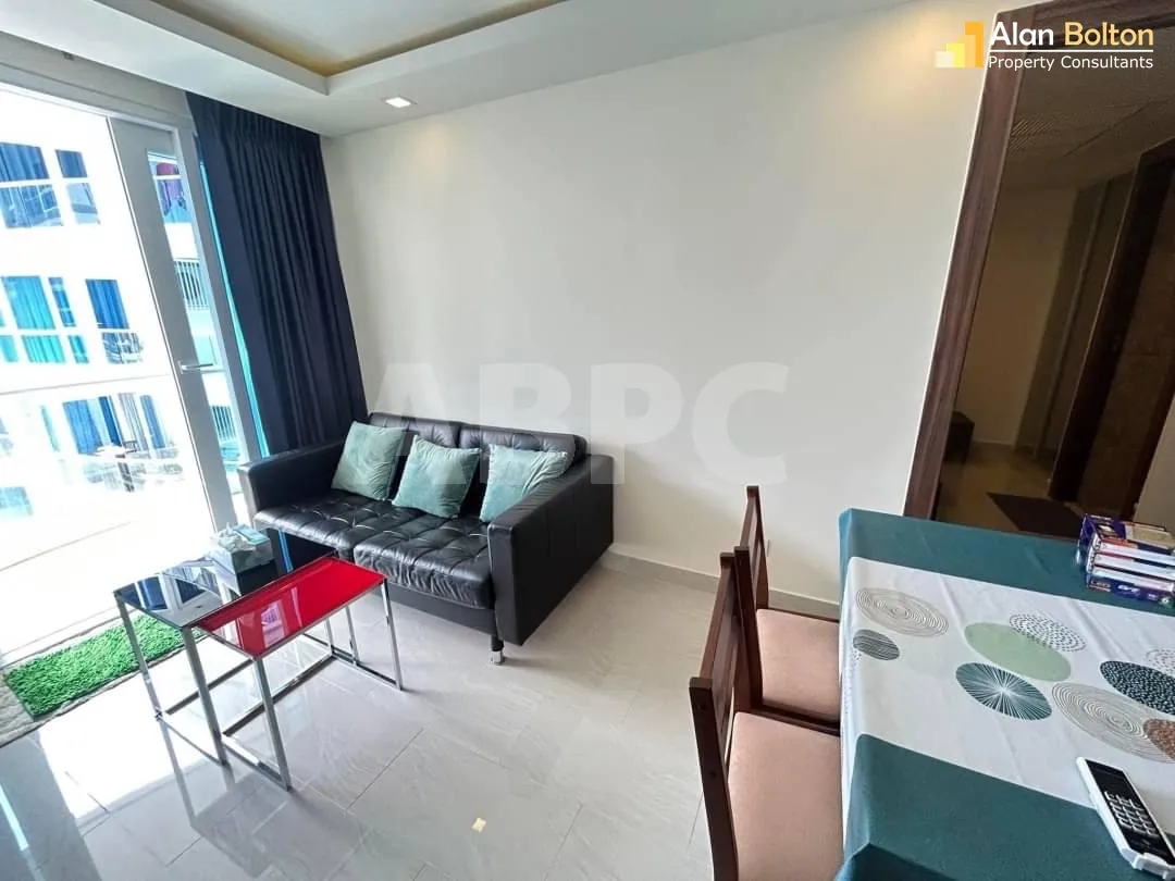 Pool View 2 Bed 2 Bath Condo In Central Pattaya photo 12