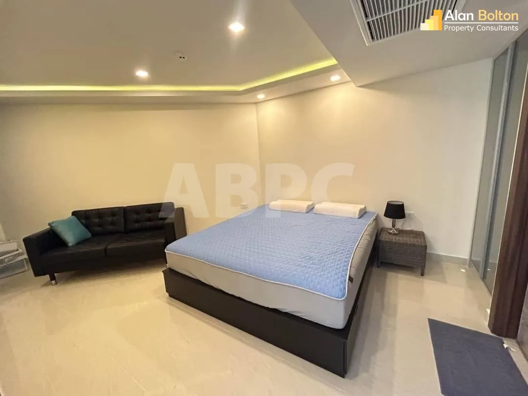 Pool View 2 Bed 2 Bath Condo In Central Pattaya photo 14