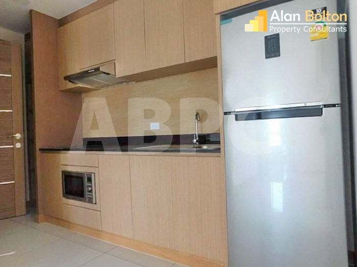 Front Facing Ocean View 2 Bed 1 Bath Condo in Na Jomtien photo 9