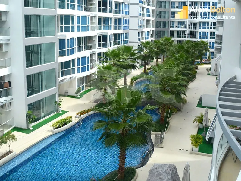 Pool View 2 Bed 1 Bath Condo in Central Pattaya