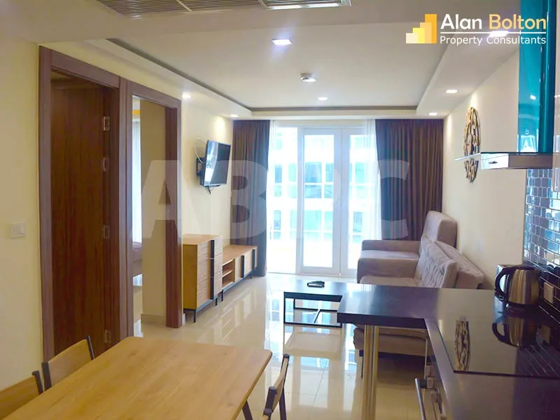 Pool View 2 Bed 1 Bath Condo in Central Pattaya photo 3
