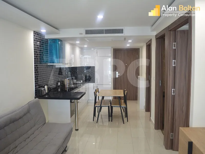 Pool View 2 Bed 1 Bath Condo in Central Pattaya photo 7
