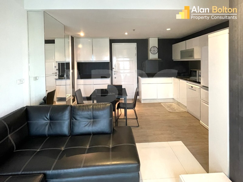 2 Bed 2 Bath Condo in Pratumnak photo 5