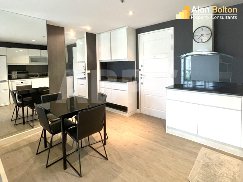 2 Bed 2 Bath Condo in Pratumnak photo 6