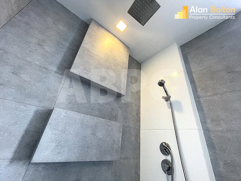 1 Bed 1 Bath in Wong Amat CR6614 photo 10
