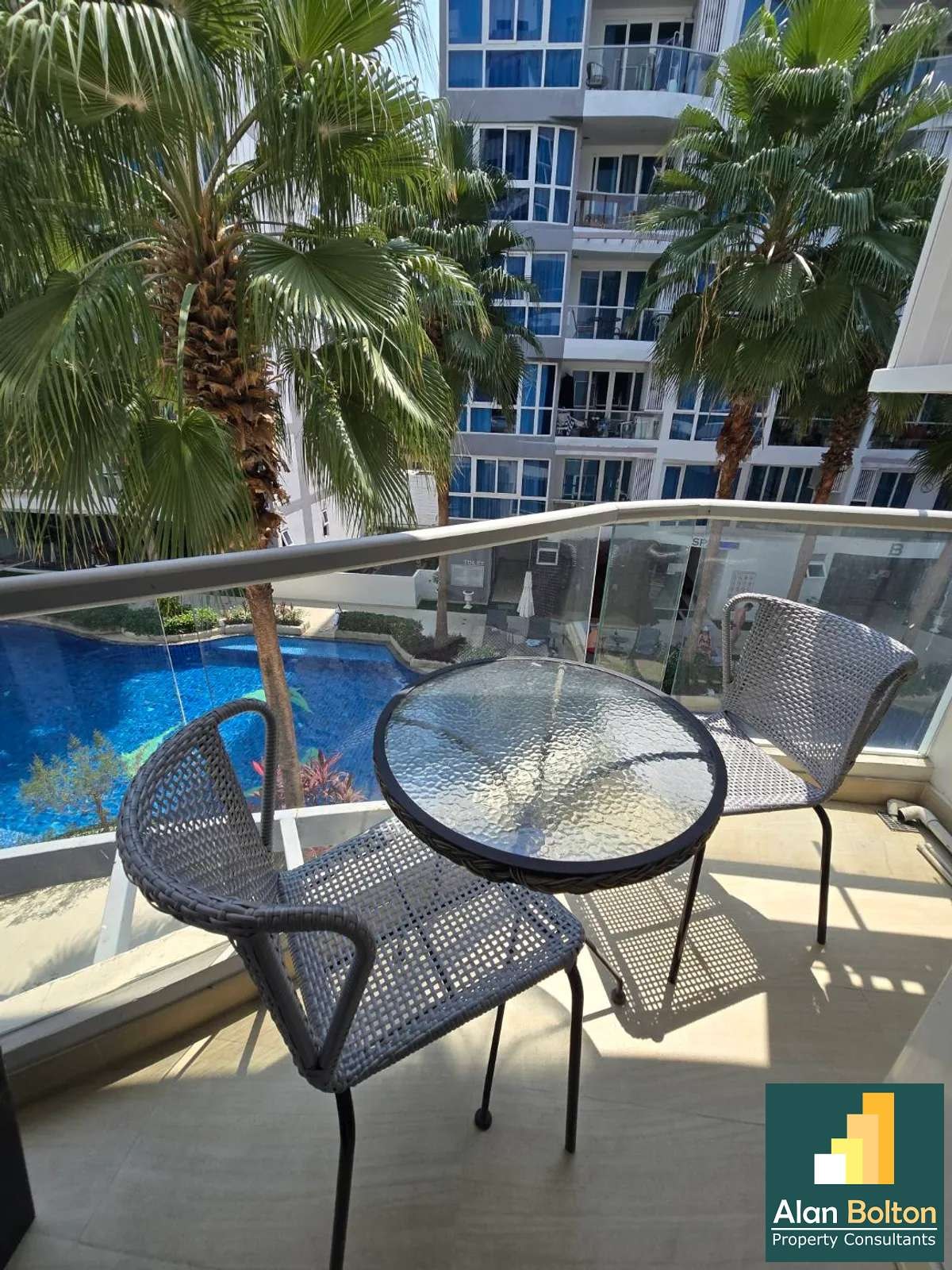 Pool View 2 Bed 2 Bath in Central Pattaya photo 8