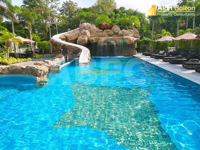 Ocean View 1 Bed 1 Bath Condo in Pratumnak