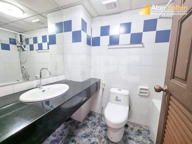 Cheap Condo For Rent in Pratumnak photo 7