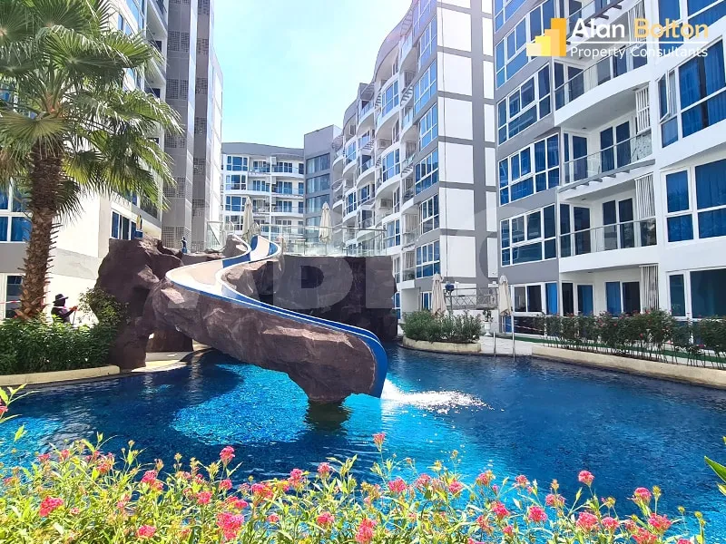 Pool View 2 Bed 1 Bath Condo in Central Pattaya