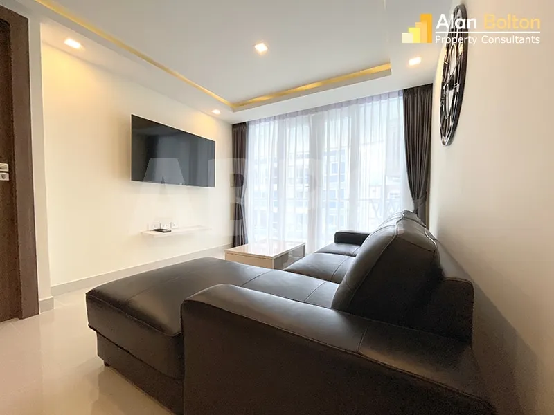 2 Bed 1 Bath in Central Pattaya CR6658 photo 3