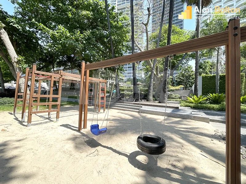 Front Facing Ocean View 2 Bed 2 Bath Beachfront Condo in Wong Amat CR6663 photo 3