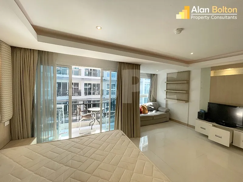 Fire Sale Pool View Studio Condo In Central Pattaya