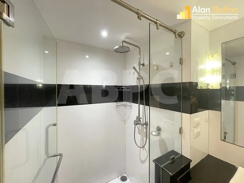 Fire Sale Pool View Studio Condo In Central Pattaya photo 7