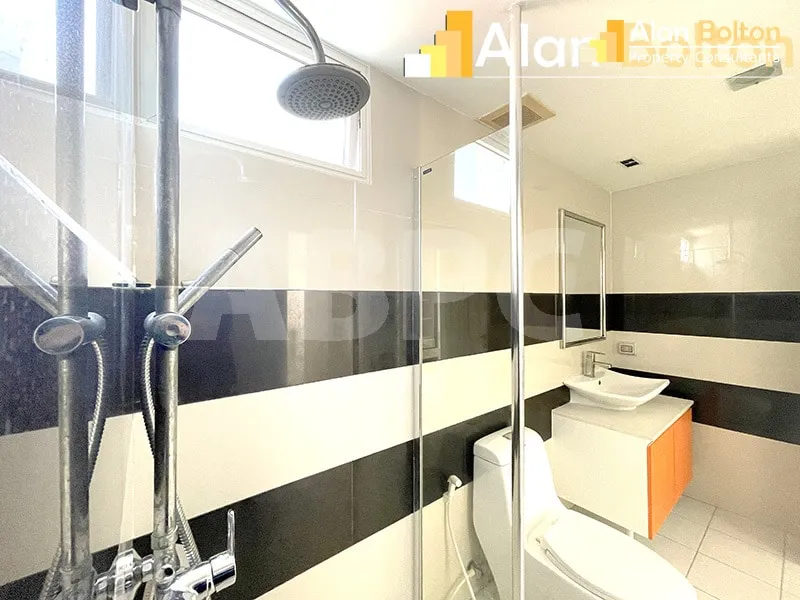 1 Bed 1 Bath Condo in Pratumnak photo 12