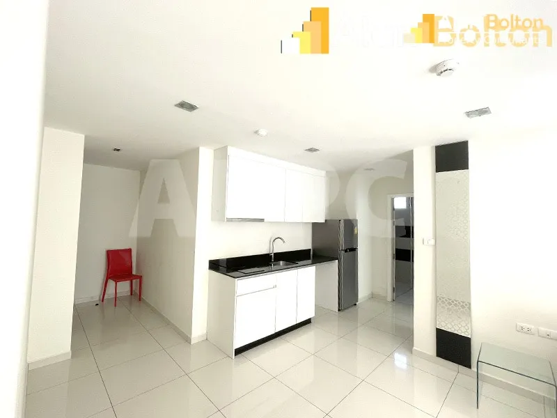 1 Bed 1 Bath Condo in Pratumnak photo 10
